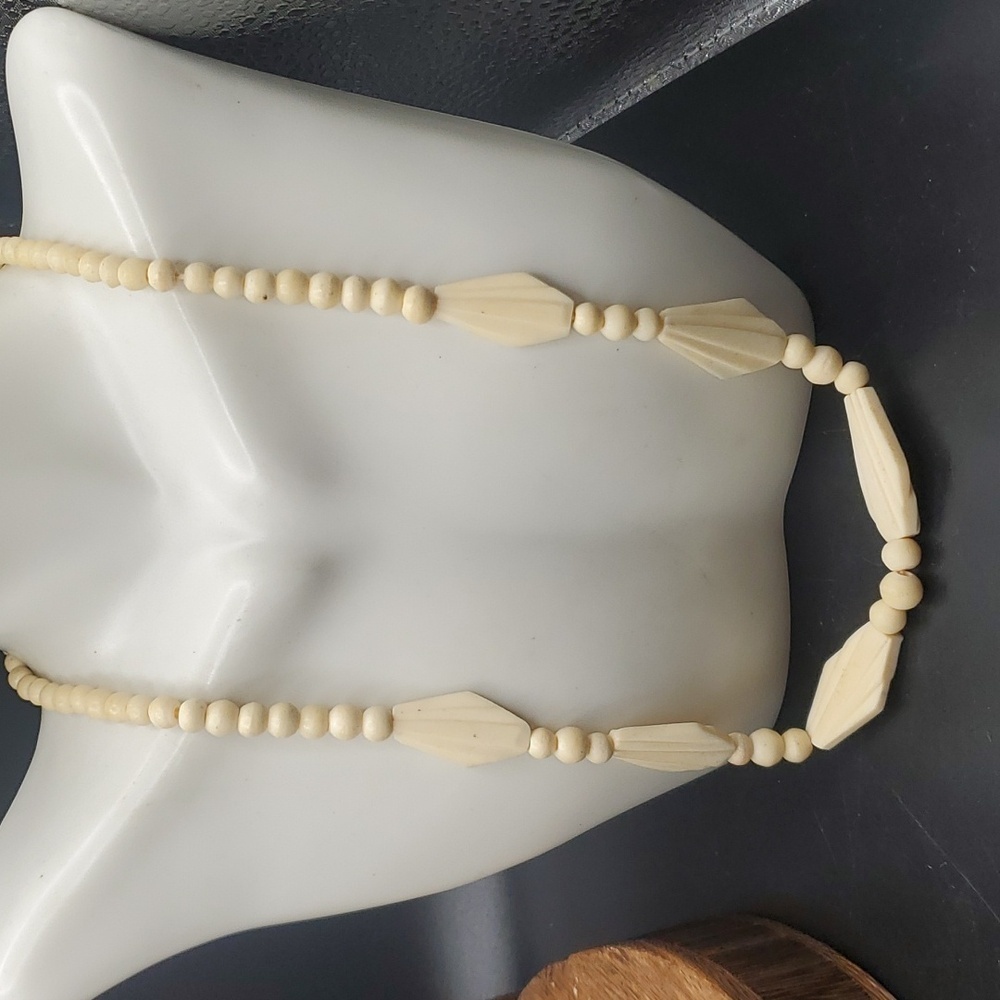 N3337 authentic bone‎ carved necklace Rare find